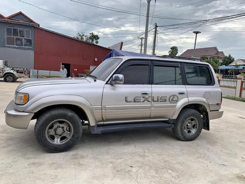 Lexus LX 450. 96